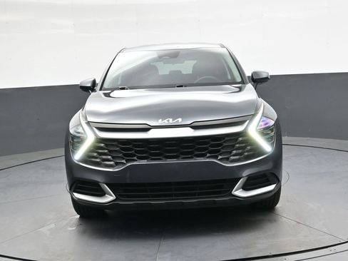 Used 2024 Kia Sportage LX image 9