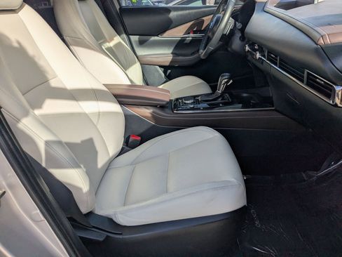 Used 2022 MAZDA CX-30 AWD 2.5 S w/ Premium Package image 31