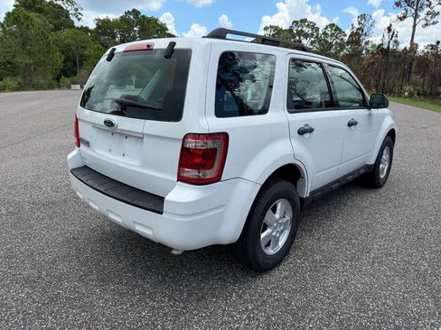 Used 2009 Ford Escape XLS FWD image 5