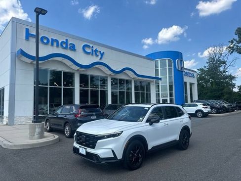 Used 2023 Honda CR-V Sport image 2
