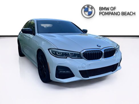 Used 2021 BMW 330i Sedan w/ M Sport Package RWD image 1