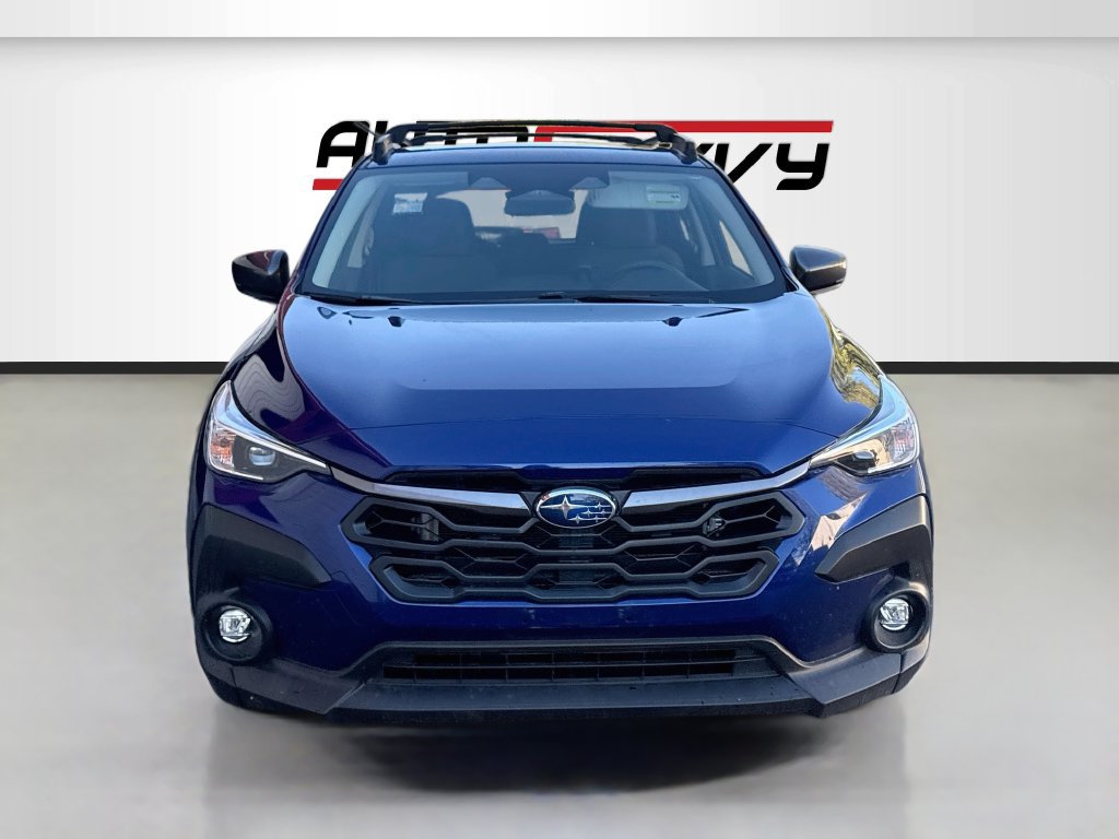 Used 2025 Subaru Crosstrek 2.5i Premium AWD/4WD image 2