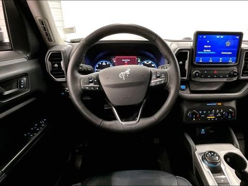Used 2022 Ford Bronco Sport Outer Banks w/ Tech Package AWD/4WD image 6