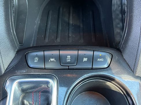 Used 2023 Chevrolet TrailBlazer RS w/ Convenience Package image 21