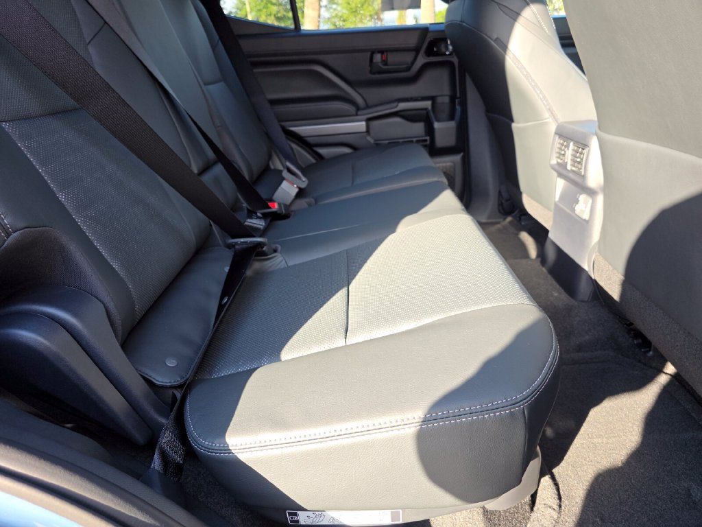 New 2026 Toyota 4Runner TRD Sport Premium AWD/4WD image 17