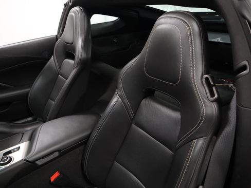 Used 2019 Chevrolet Corvette Grand Sport w/ Carbon Flash Badge Package image 19