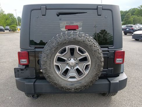 Used 2017 Jeep Wrangler Rubicon w/ Power Convenience Group AWD/4WD image 4