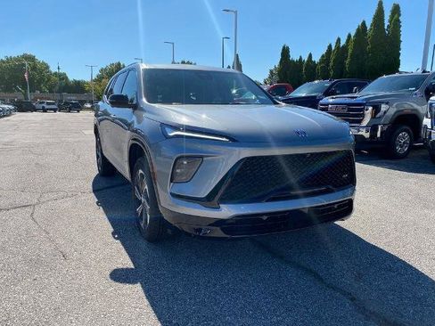 New 2026 Buick Enclave Sport Touring w/ Power Package image 9