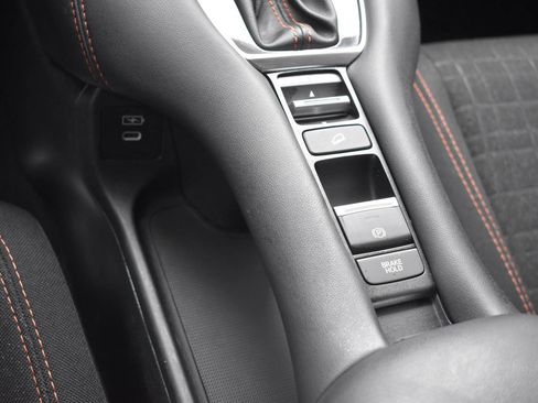 Used 2025 Honda HR-V Sport image 11