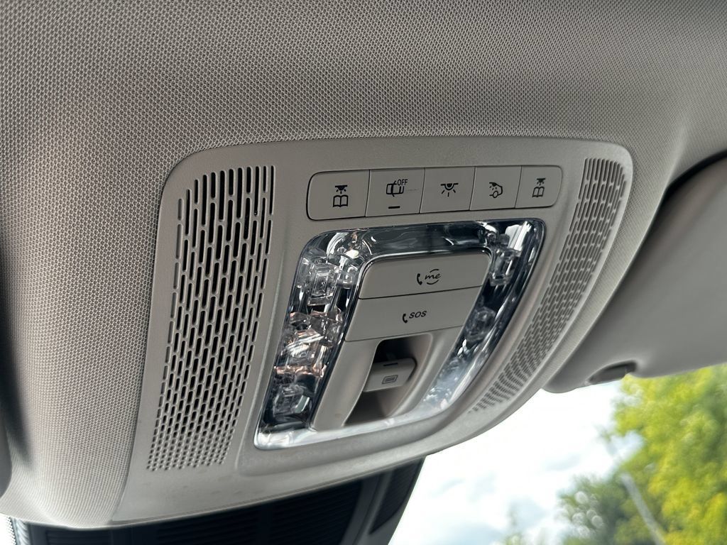 Certified 2026 Mercedes-Benz GLS 450 4MATIC image 33