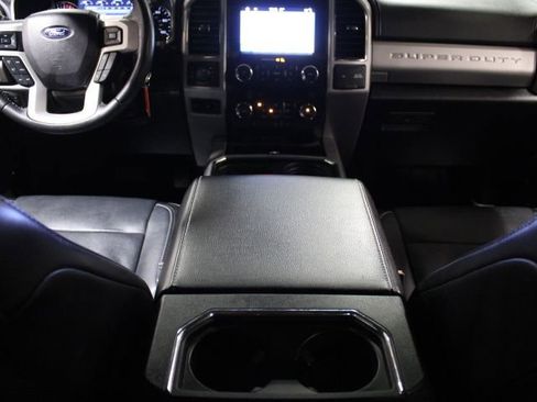 Used 2019 Ford F250 Lariat w/ Chrome Package image 30