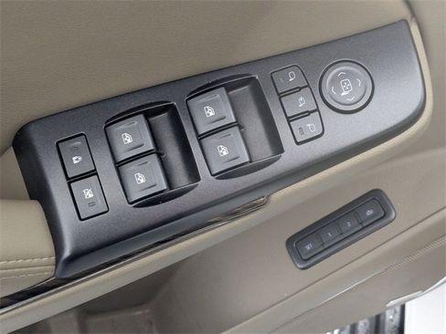 Used 2019 GMC Yukon SLT w/ Premium Edition image 11