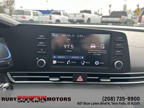 Used 2024 Hyundai Elantra SE image 20