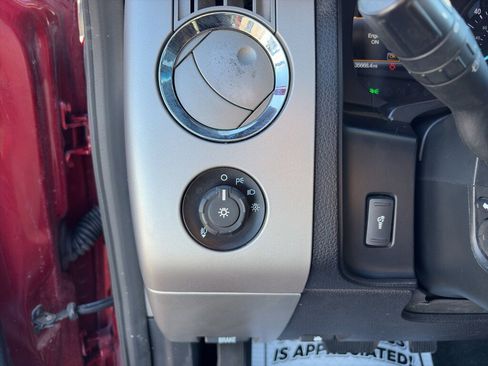 Used 2017 Ford Expedition XLT w/ Equipment Group 202A image 11