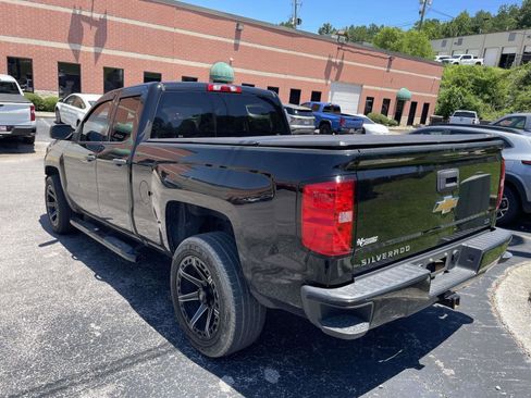 Used 2019 Chevrolet Silverado 1500 Custom w/ Custom Convenience Package RWD image 8