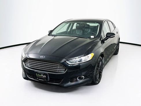 Used 2016 Ford Fusion Titanium image 3