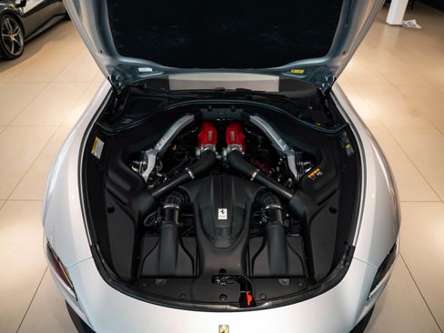 Used 2024 Ferrari Roma Spider image 17