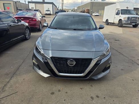 Used 2019 Nissan Altima 2.5 S image 1