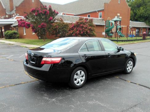Used 2008 Toyota Camry LE FWD image 5