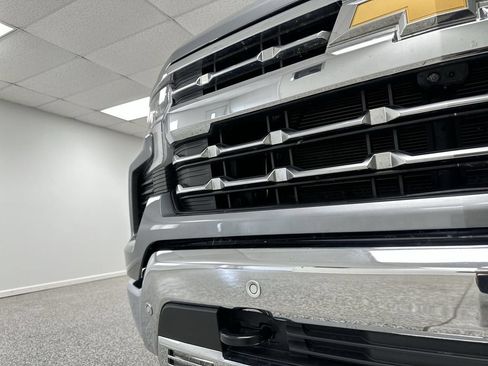 Used 2023 Chevrolet Silverado 1500 LTZ w/ LTZ Convenience Package II AWD/4WD image 22