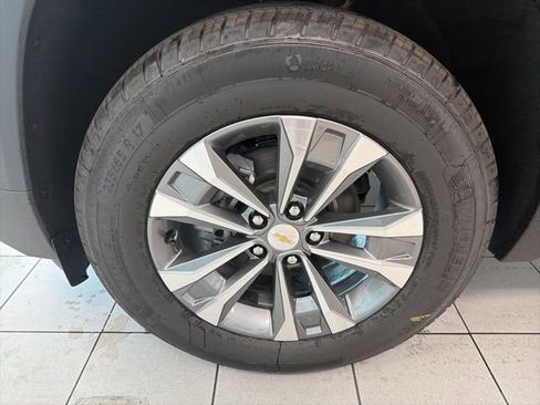New 2026 Chevrolet Equinox LT AWD/4WD image 9
