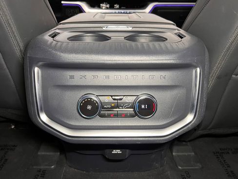 Used 2025 Ford Expedition Max Platinum w/ Stealth Performance Package AWD/4WD image 24