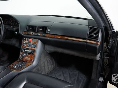 Used 1995 Mercedes-Benz S 500 Coupe image 27