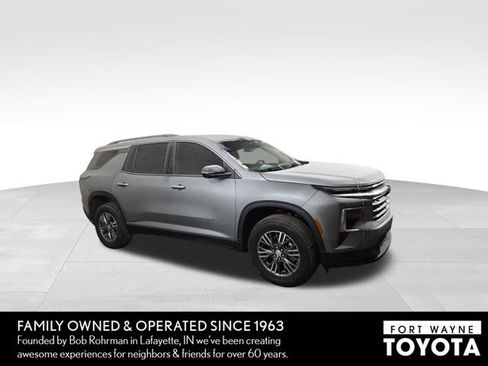 Used 2024 Chevrolet Traverse LT w/ LPO, Floor Liner Package image 5