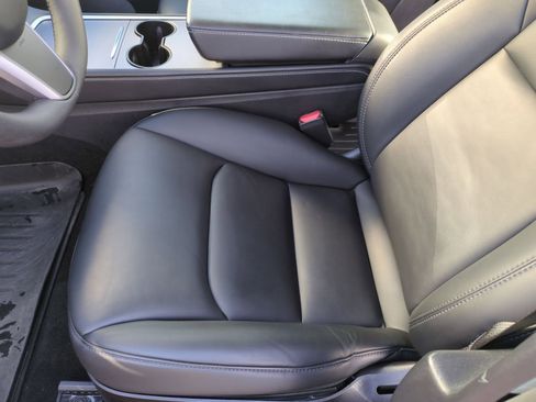 Used 2022 Tesla Model 3 Performance image 17