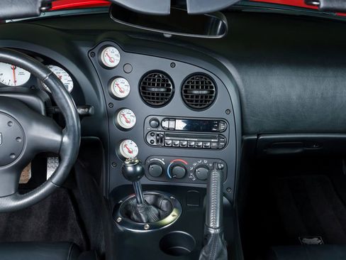 Used 2004 Dodge Viper SRT-10 RWD image 7