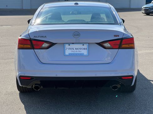 Used 2024 Nissan Altima 2.5 SR FWD image 42