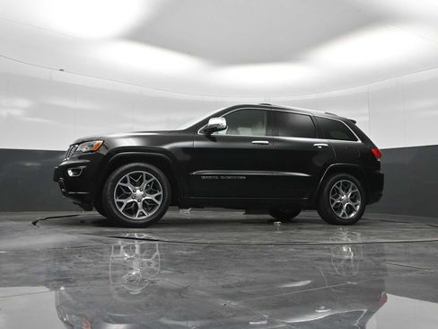 Used 2020 Jeep Grand Cherokee Overland AWD/4WD image 21