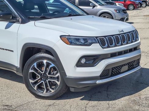 Certified 2023 Jeep Compass Limited AWD/4WD image 2