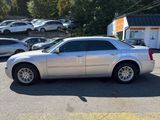 Used 2010 Chrysler 300 Touring image 2