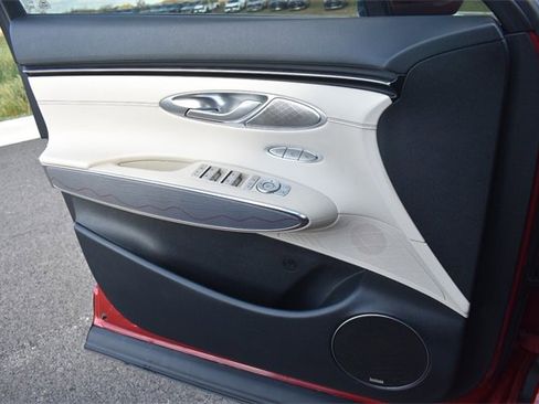 Used 2022 Genesis GV70 2.5T w/ Advanced Package image 36