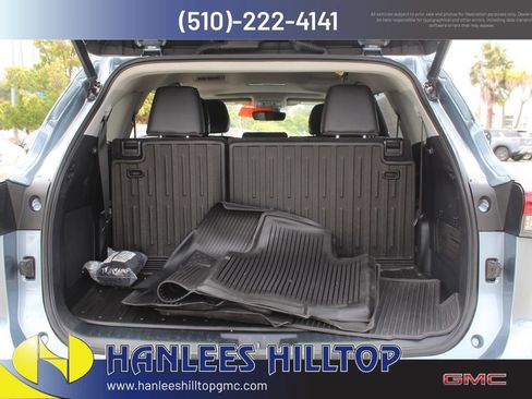 Used 2023 Toyota Highlander Limited FWD image 10
