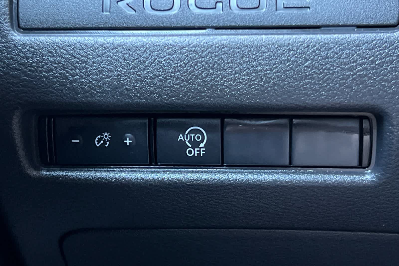 Used 2026 Nissan Rogue S FWD image 30