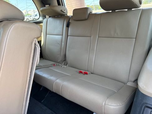 Used 2016 Toyota Sequoia SR5 w/ Premium Package RWD image 17