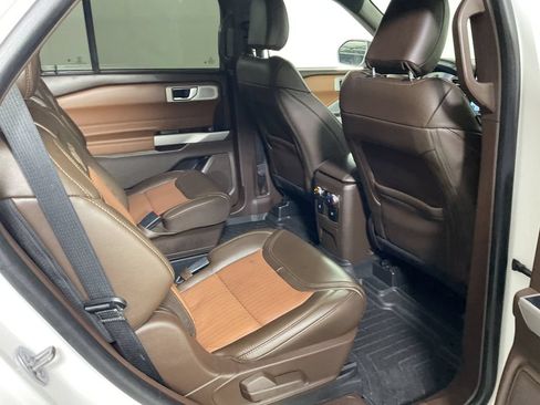 Used 2022 Ford Explorer King Ranch w/ Premium Technology Package AWD/4WD image 25
