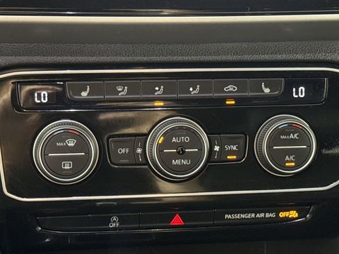 Used 2021 Volkswagen Atlas Cross Sport SEL R-Line image 21