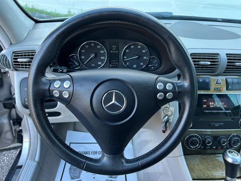Used 2007 Mercedes-Benz C 230 Sedan image 11