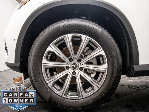 Used 2025 Mercedes-Benz GLC 300 4MATIC image 23