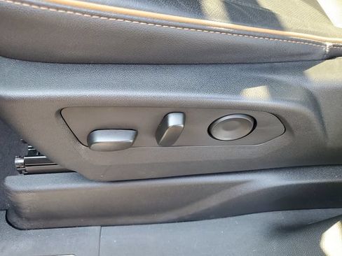 Used 2023 GMC Yukon AT4 w/ AT4 Premium Package AWD/4WD image 7