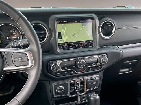 Used 2023 Jeep Wrangler Unlimited Sahara image 6