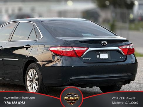 Used 2015 Toyota Camry LE FWD image 16