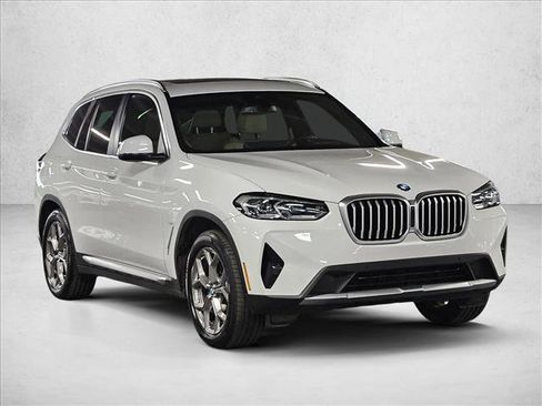 Certified 2022 BMW X3 xDrive30i w/ Premium Package 2 (ZPA) image 3