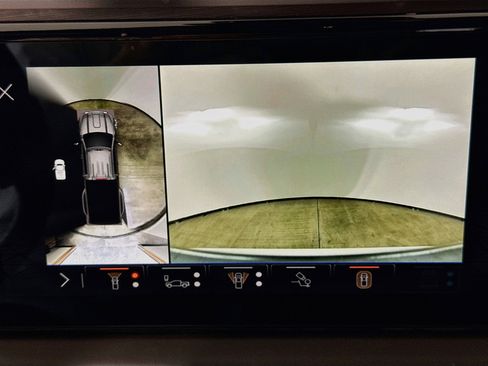 Used 2024 GMC Sierra 3500 Denali Ultimate AWD/4WD image 16