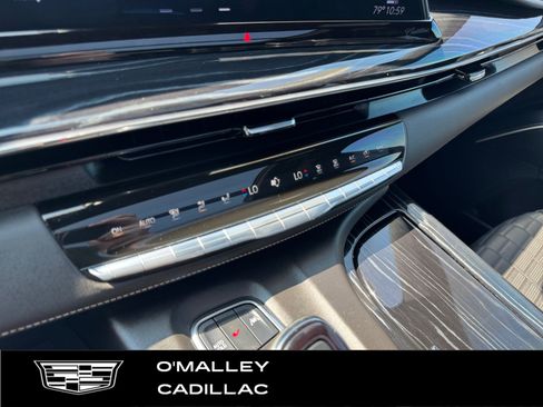 Certified 2024 Cadillac Escalade V w/ LPO, Floor Liner Package AWD/4WD image 21