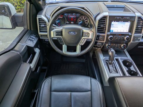 Used 2018 Ford F150 Lariat w/ Equipment Group 502A Luxury image 14