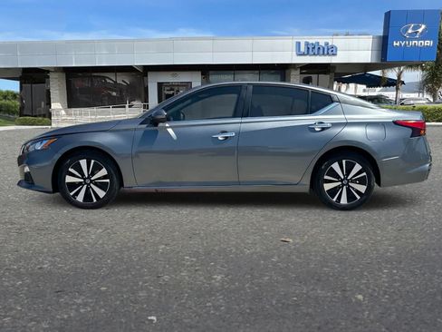 Used 2021 Nissan Altima 2.5 SV FWD image 6